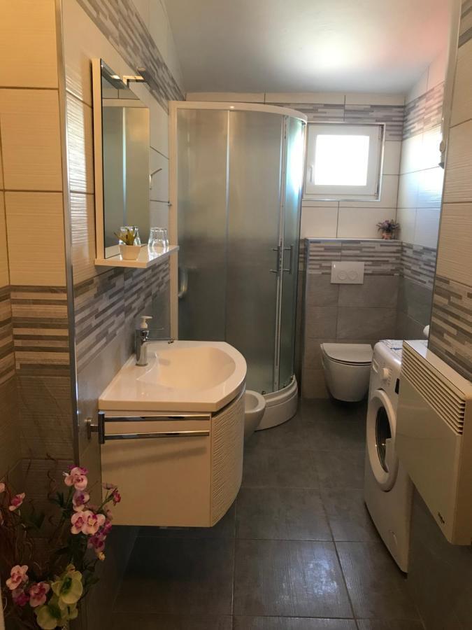 Apartment Santa Marina Primošten Esterno foto